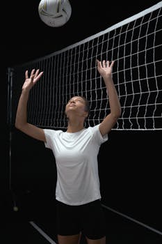 luxury_yacht_in_port