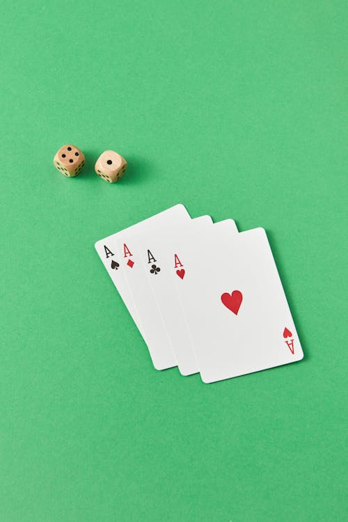 happy-gamblers-pexels
